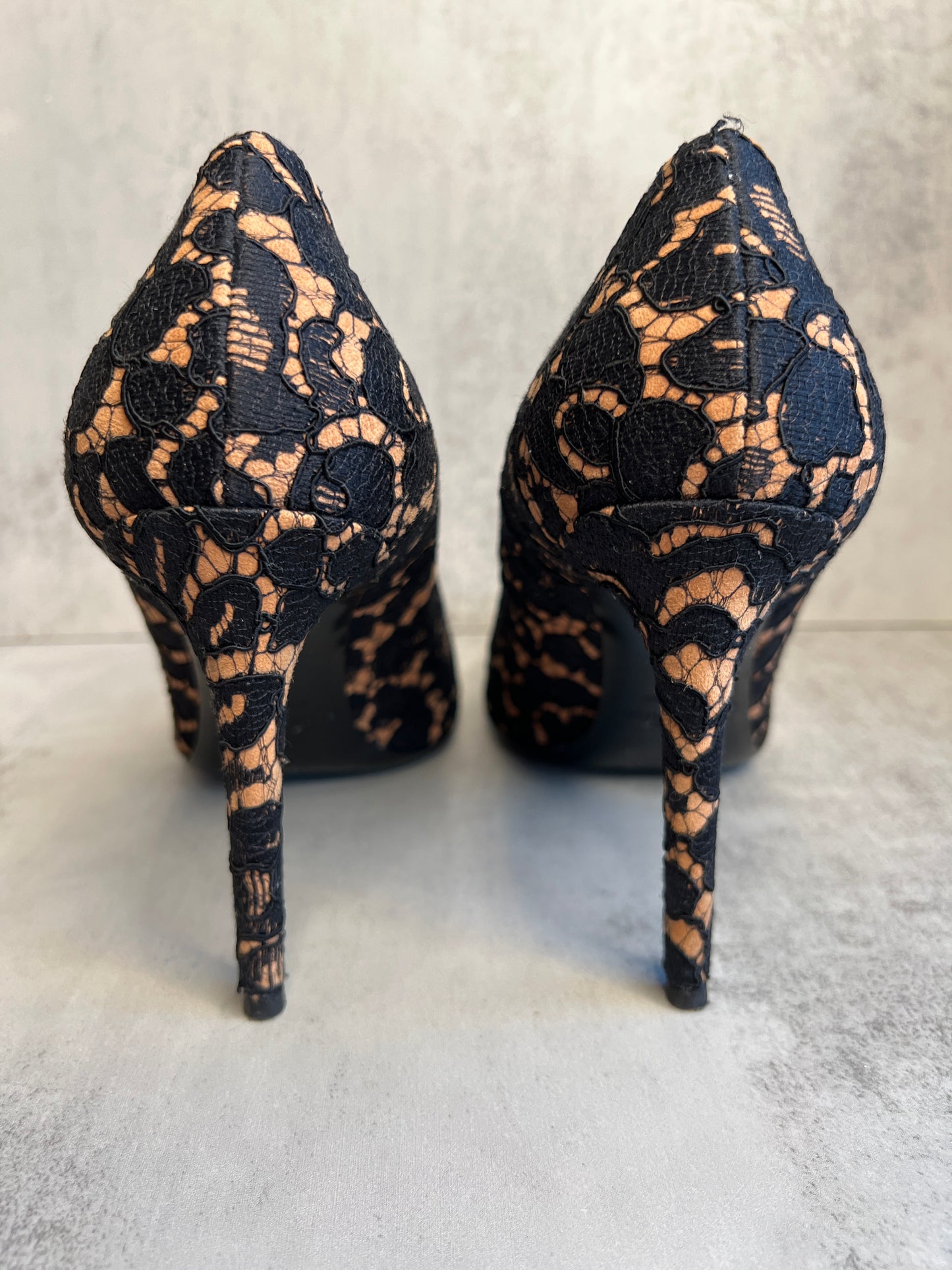 MICHAEL KORS COLLECTION  Gretel Lace Pump