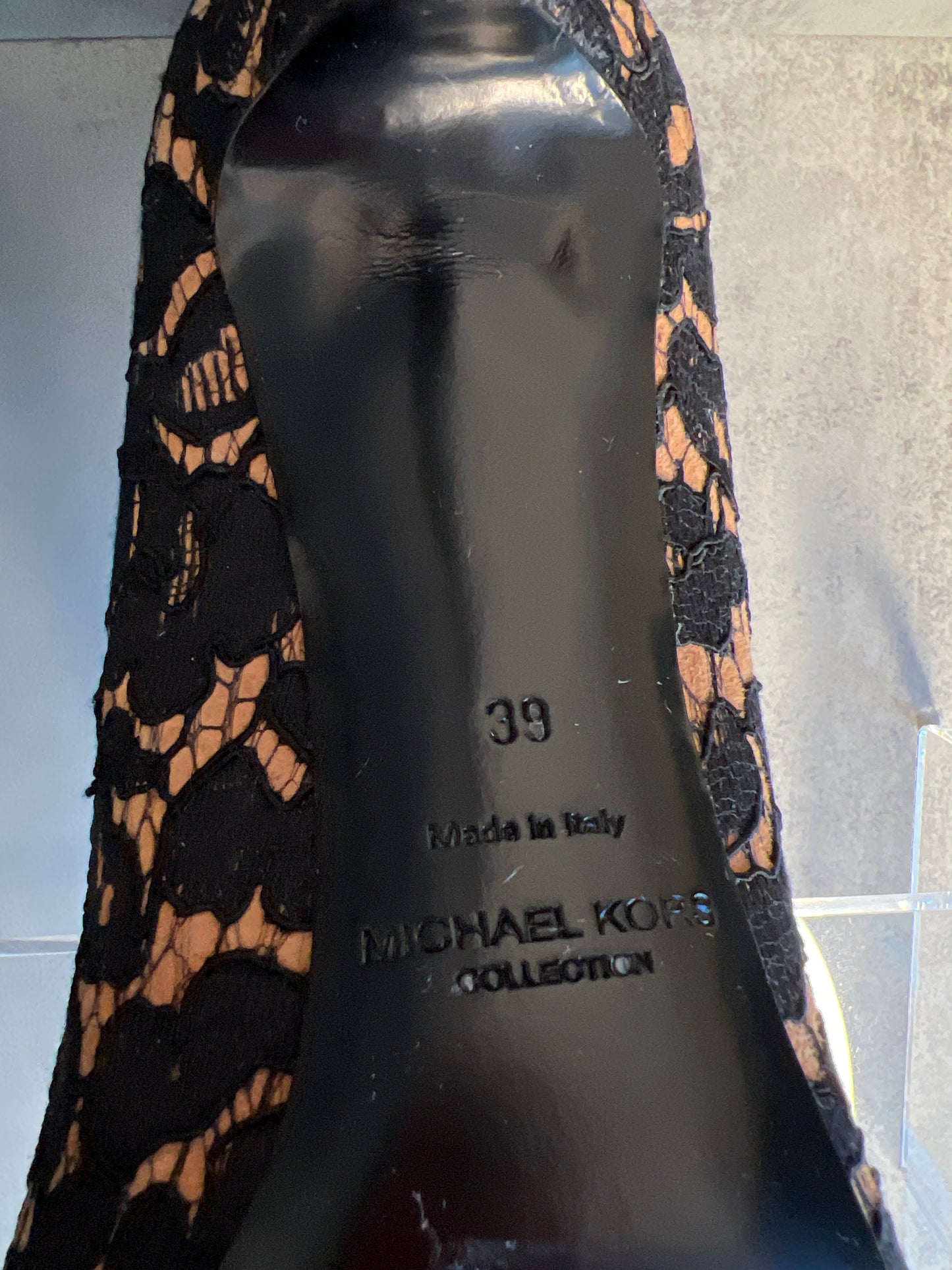 MICHAEL KORS COLLECTION  Gretel Lace Pump