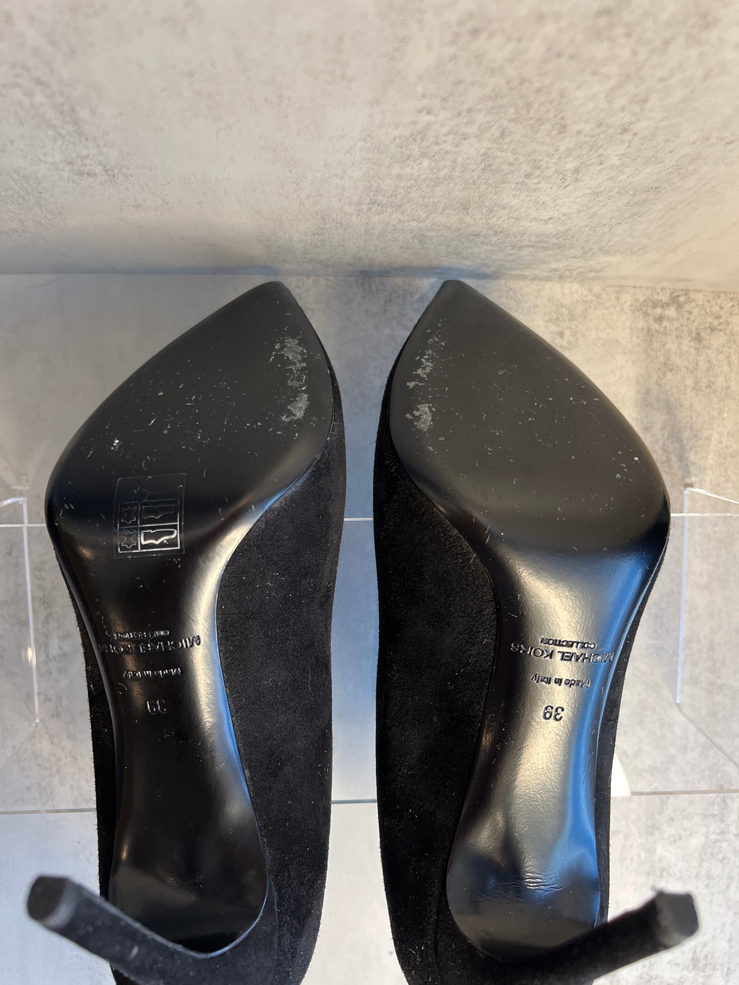 MICHAEL KORS COLLECTION  Gretel Suede Pump