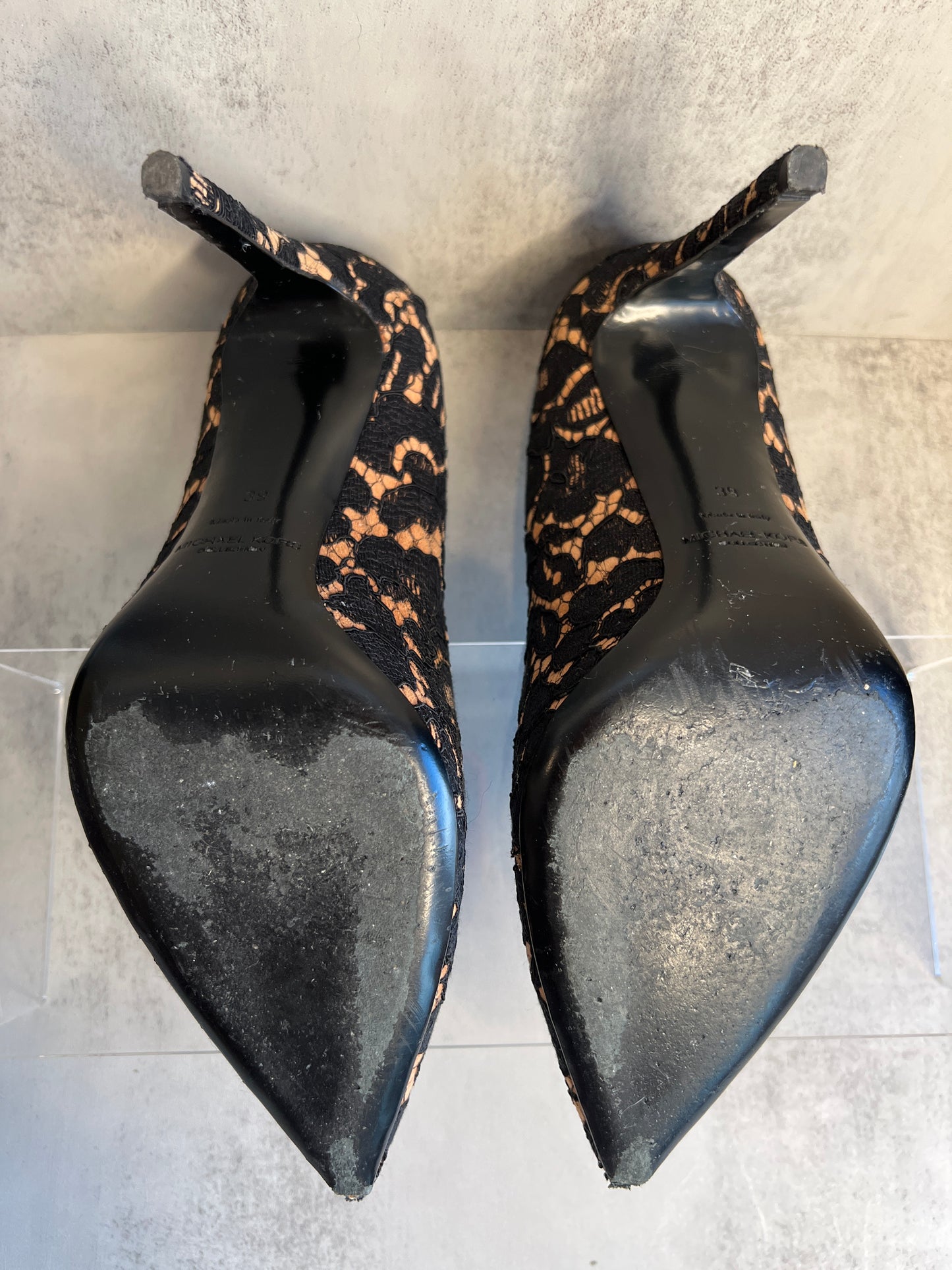 MICHAEL KORS COLLECTION  Gretel Lace Pump