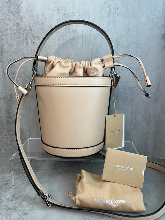 MICHAEL KORS COLLECTION Audrey Medium Leather Bucket Bag buff