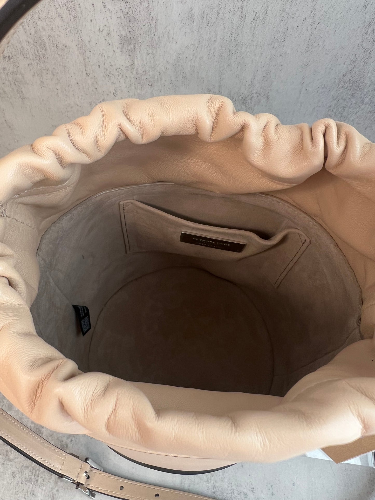 MICHAEL KORS COLLECTION Audrey Medium Leather Bucket Bag buff