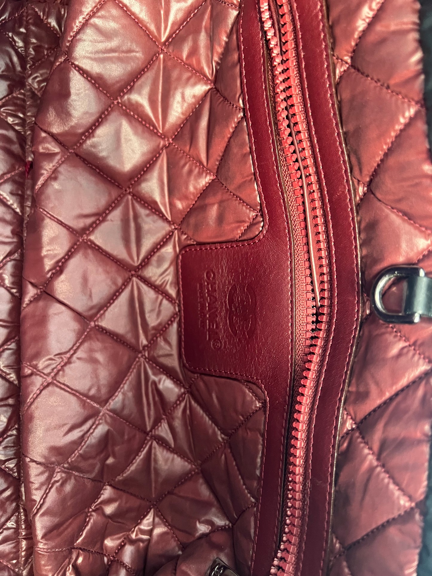 CHANEL Coco Cocoon Reversible Tote Quilted Nylon Medium (2008-2009)